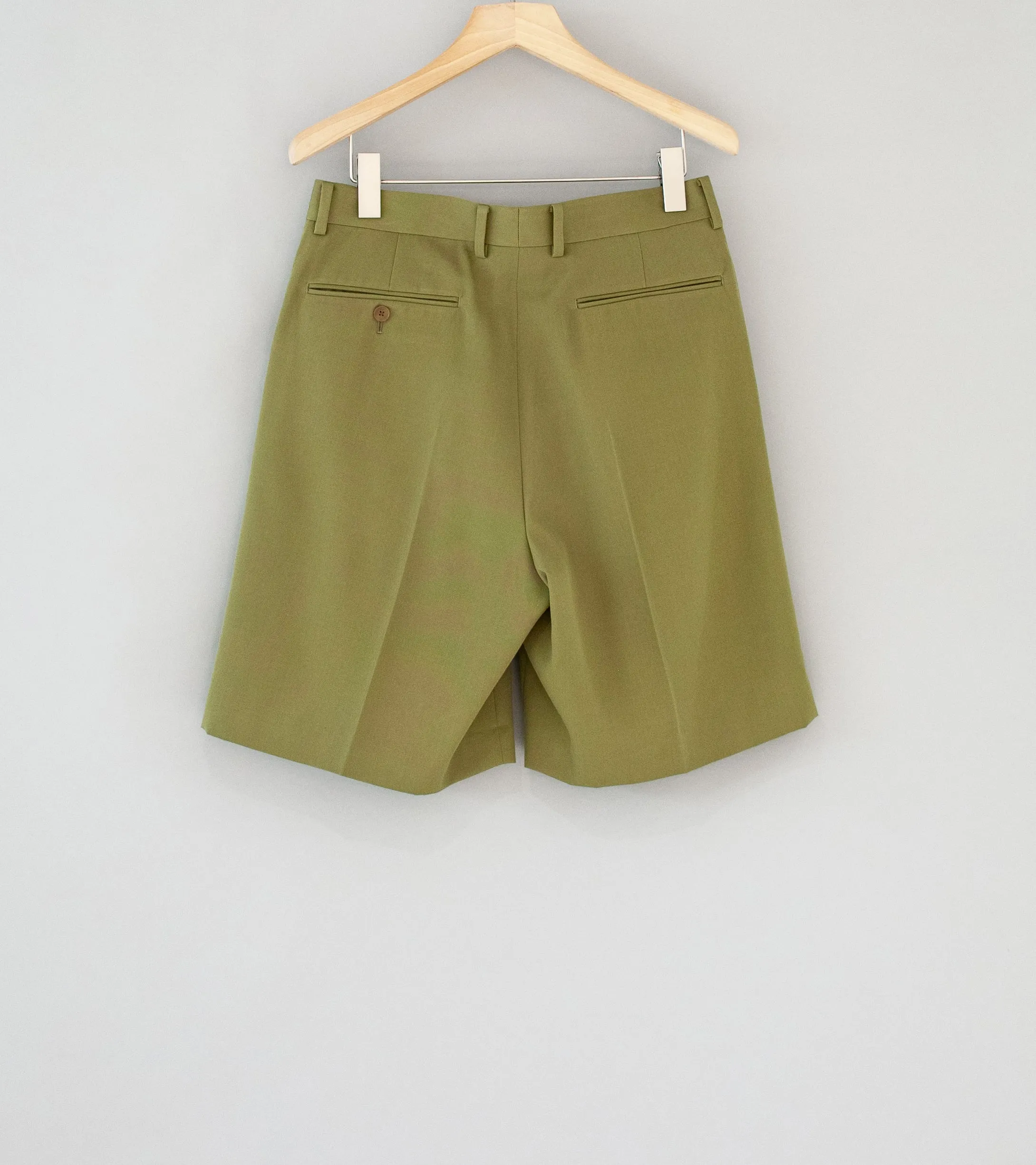 Auralee 'Light Wool Max Gaberdine Shorts' (Khaki)