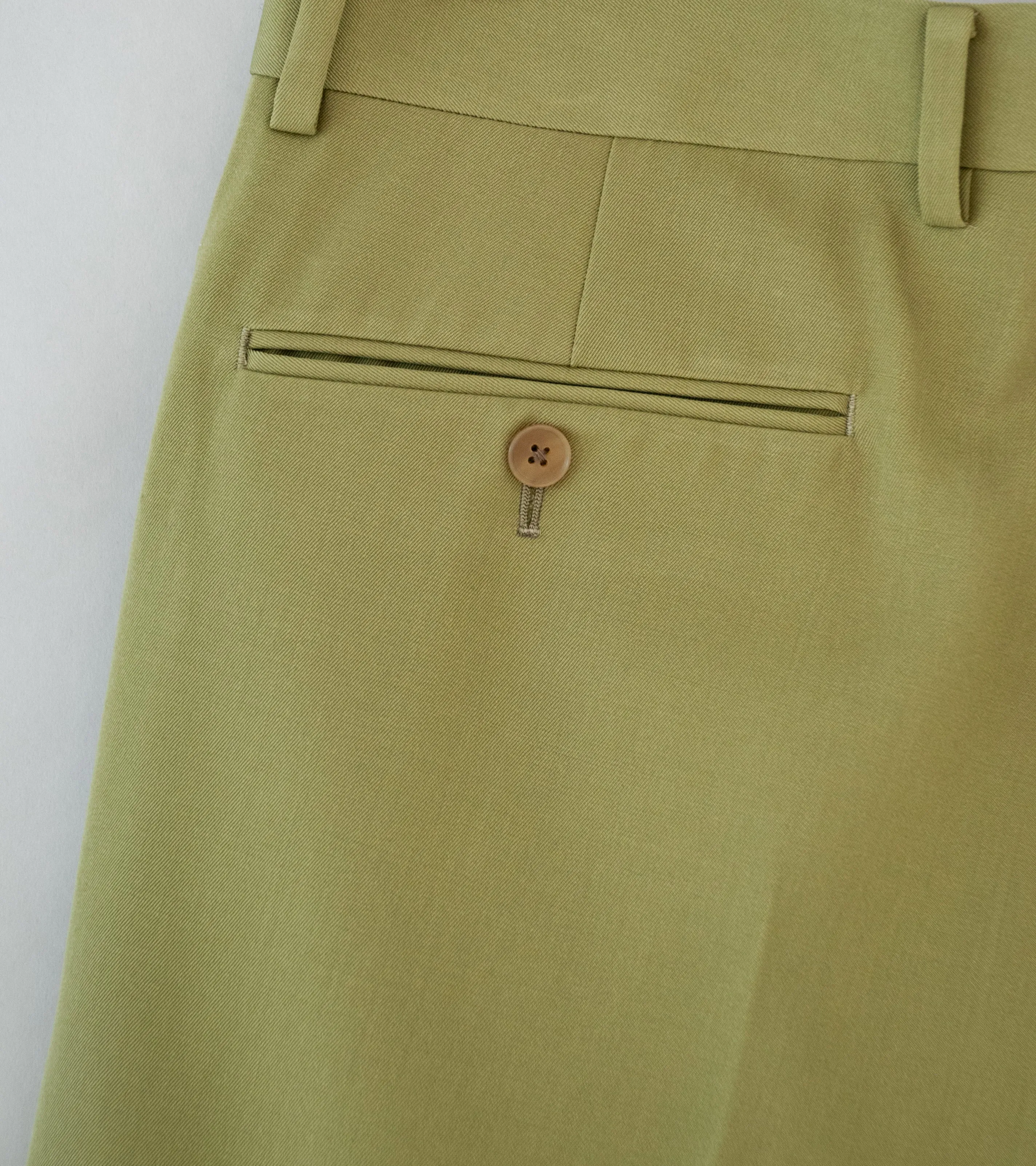 Auralee 'Light Wool Max Gaberdine Shorts' (Khaki)