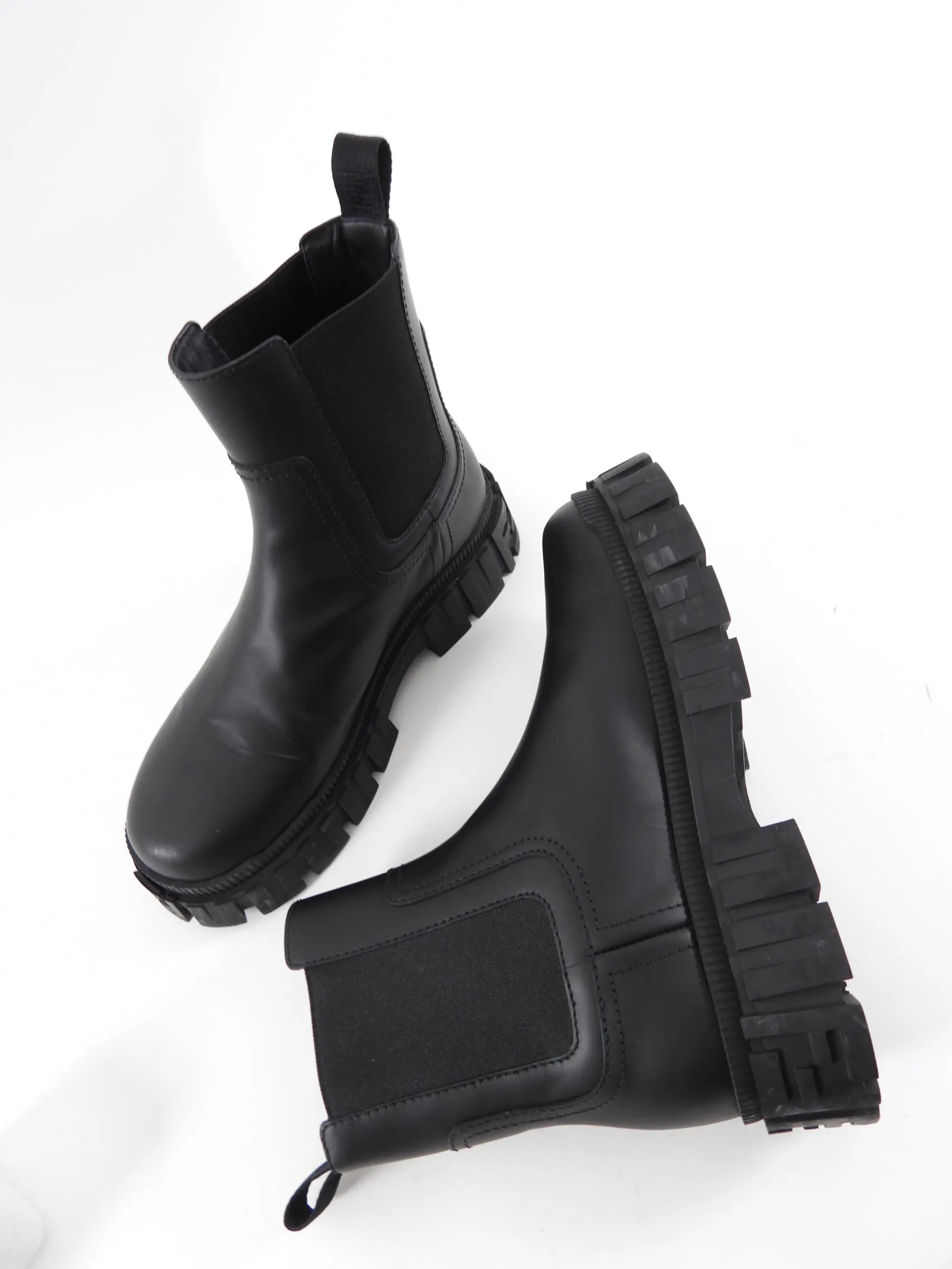 Fendi Black FF Logo Track Sole Ankle Boots - 37