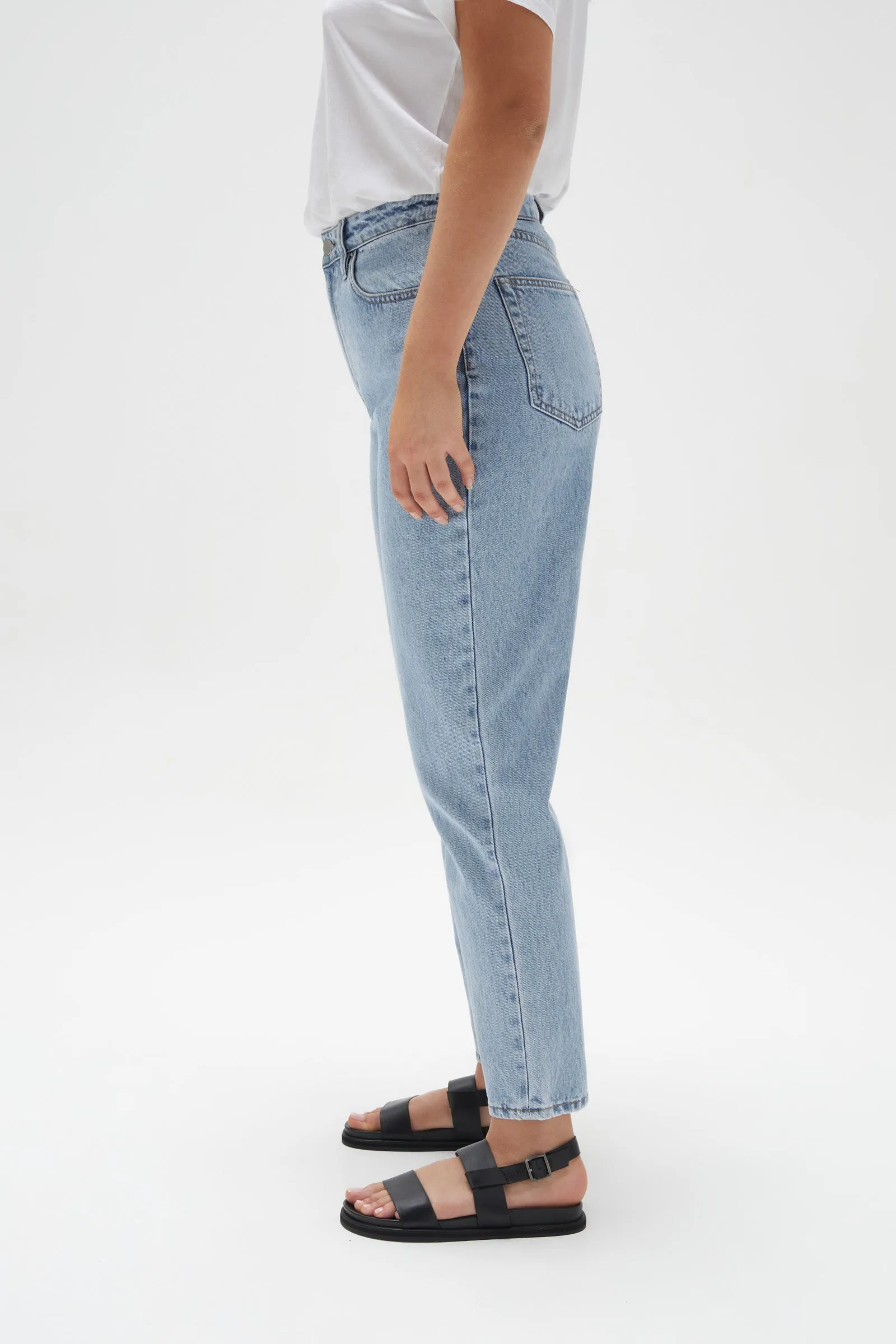 Signature Slim Jean