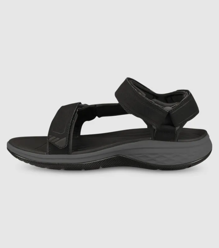 teva strata universal mens sandal