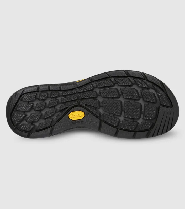 teva strata universal mens sandal