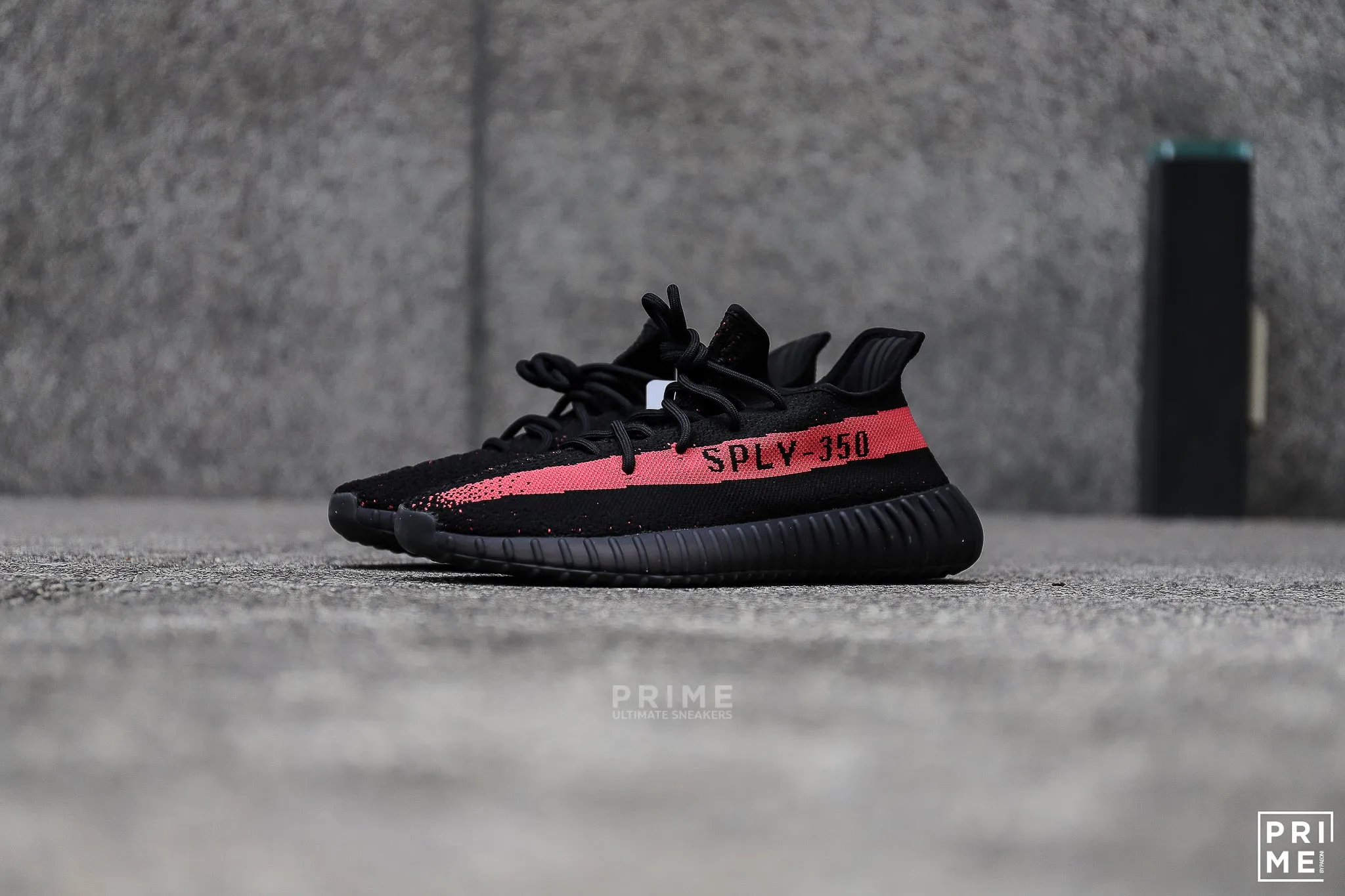 Yeezy 350 Core Black  Red (BY9612)