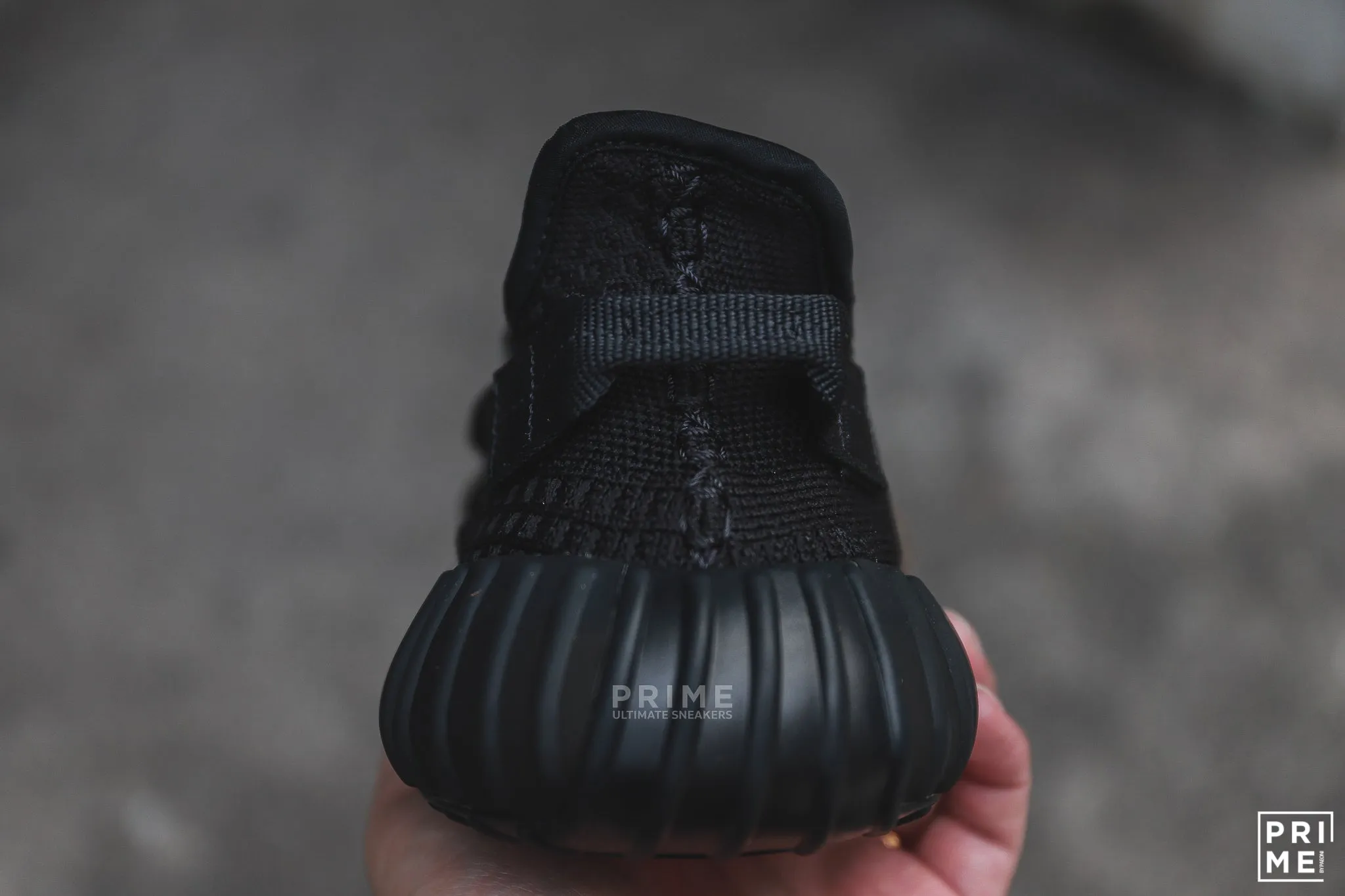 Yeezy 350 V2 ONYX (HQ4540)